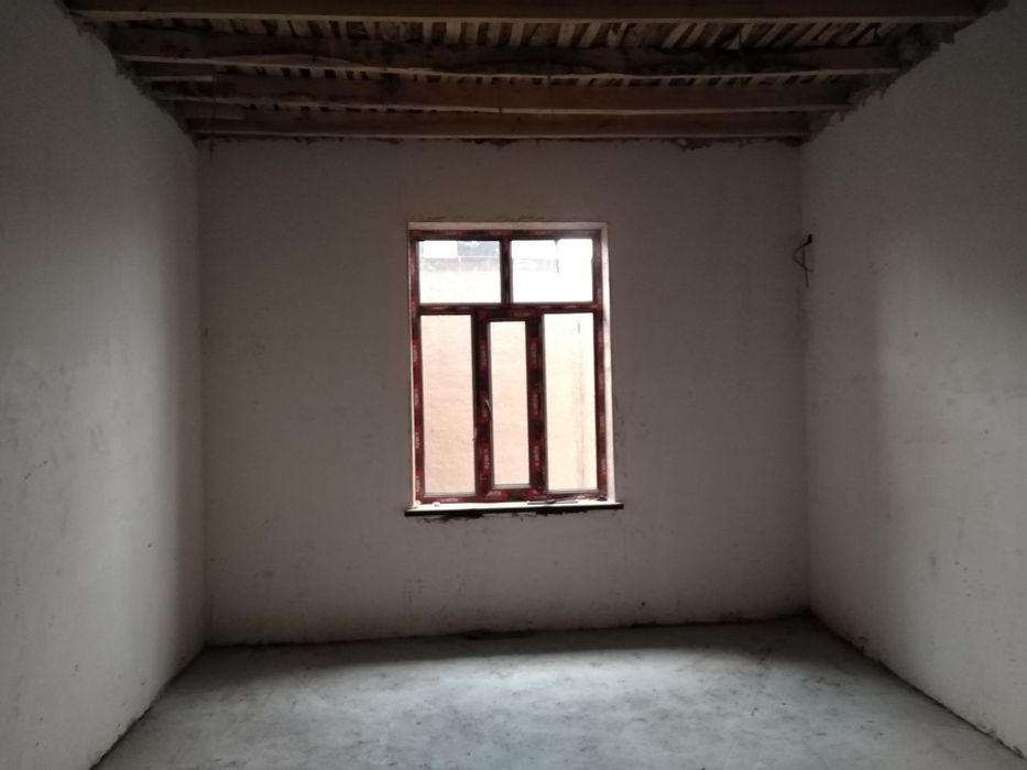 125.000у.е Охунбобоев Узумзор 2 сотик 6 комнатные  Евро Каробка 80%