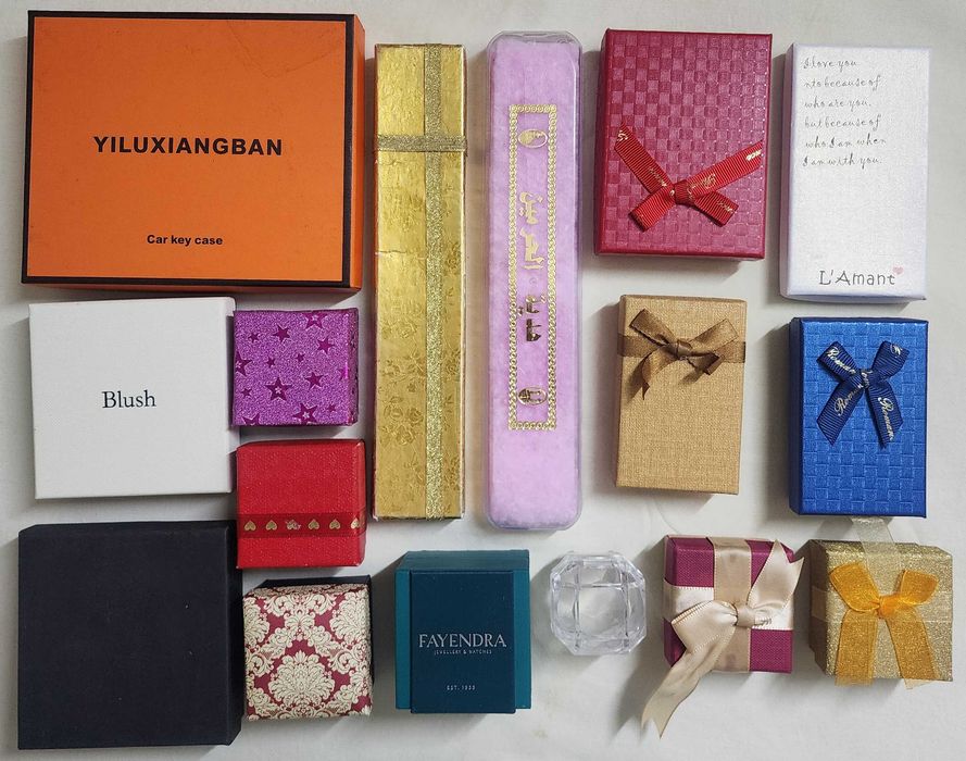 Коробочки для бижутерии и ювелирных украшений по 5000 сум