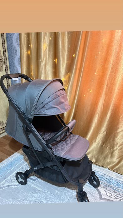 Продам прогулочную коляску MStar.