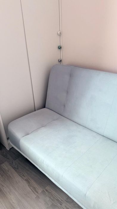 Canapea extensibilA cu ladă de depozitare