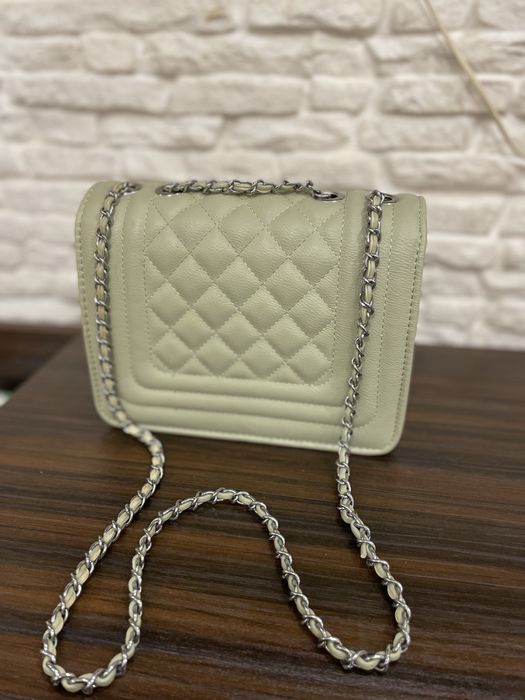 Зелена дамска чанта