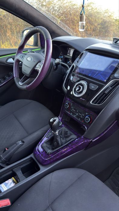 FORD Focus 2011 — imagine 3