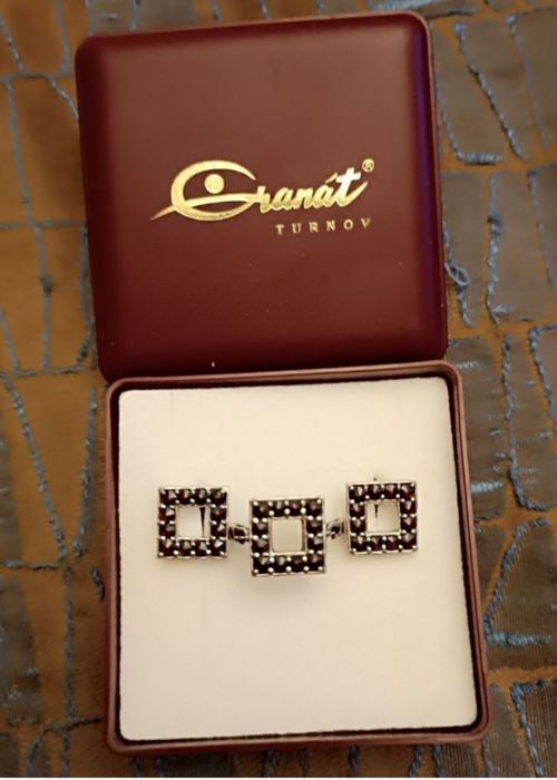 Серьги,бусы,кольца.Гранат пироп.Серебро.Чехословакия.Советские новые