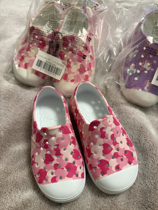 Papucei noi marimea 22