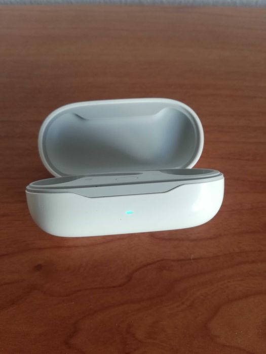 Huawei Freebuds SE зарядна кутия