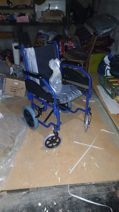 Продам кресло каталку