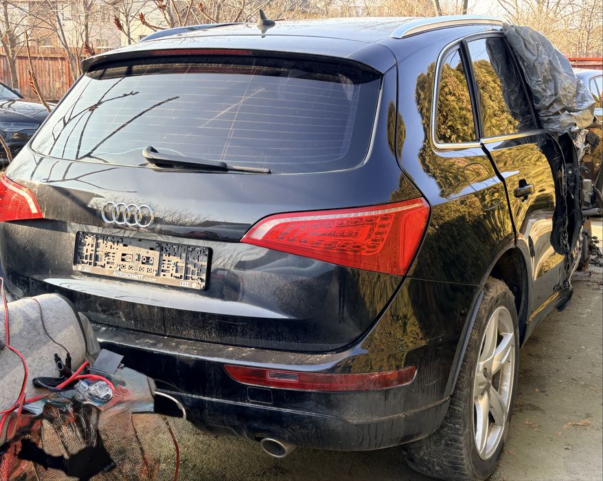 Piese Audi Q5 far xenon carlig motor 3.0 CCW stopuri led scaune SLine