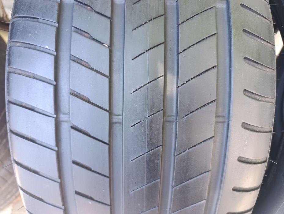Anvelope de vara 305 40 20  Bridgestone Runflat*BMW dot 5220