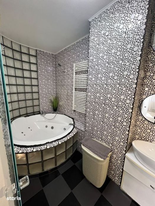 Apartament 3 camere Centru - zona pietonala, modern