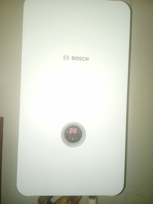 Centrală electrică murală Bosch Tronic Heat 3500

Tronic Heat 3500

Tronic Heat 3500

Preț centrala 2300 Ron
Preț boilere, 600 Ron bucata