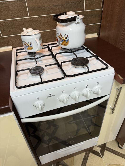 Кухонный гарнитур и техника