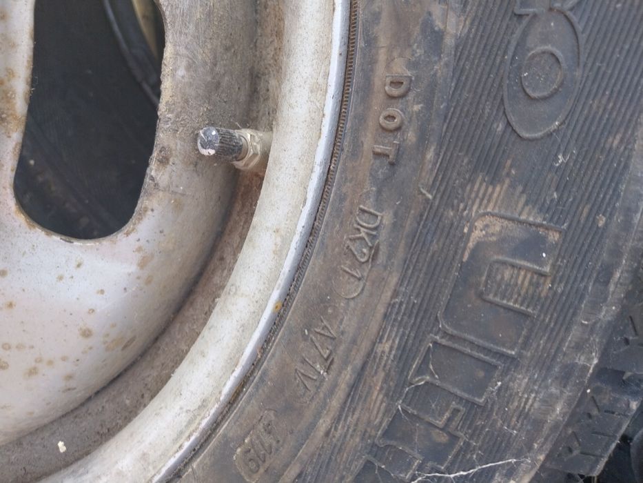 Vând set jante+cauciucuri (c-uri) iveco daily 195/65 r16