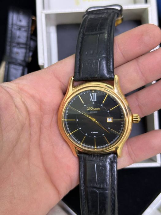 Часы золотые наручные Ника