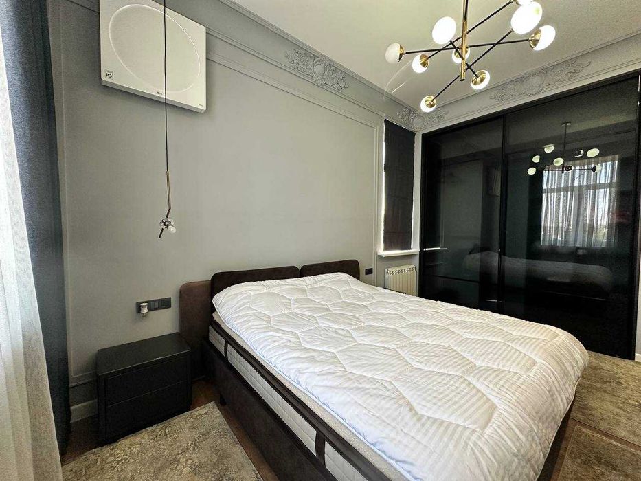 Продается Новостройка на Метро Новза Голден Хаус 2/2/9.