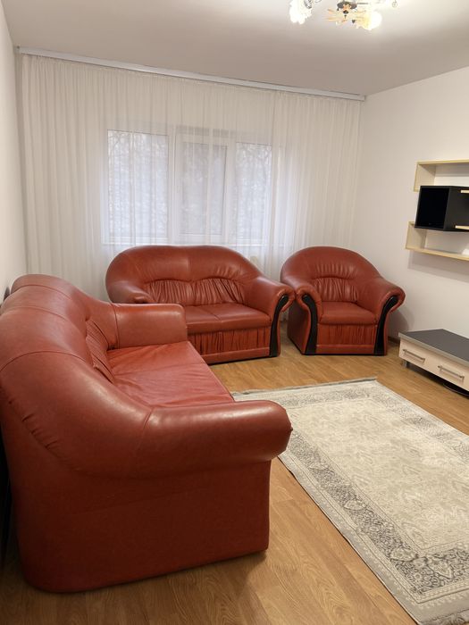 Vând apartement 2 camere etajul 3
