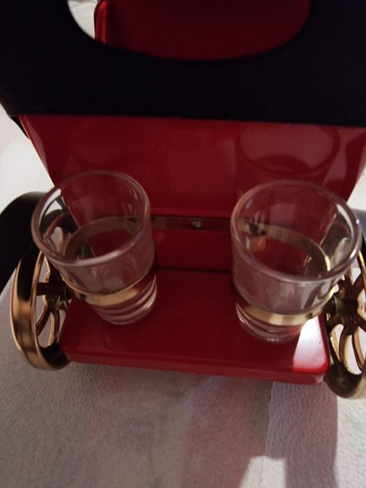 Cutie muzicala cu tematica auto