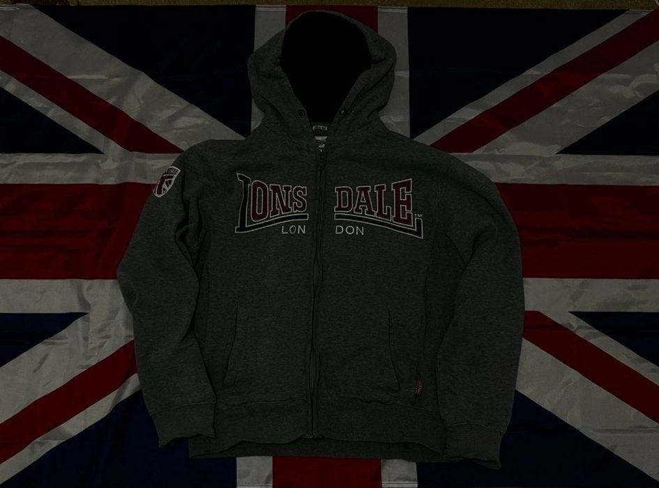 Продам зипку lonsdale