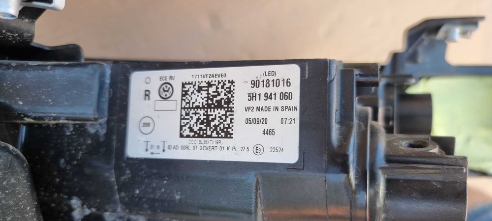 Far stanga / dreapta Full LED IQ Light Vw Golf 8 2020 2021