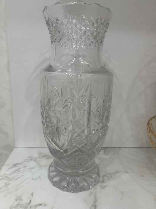 Хрустальная ваза