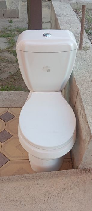 Срочно продам унитаз