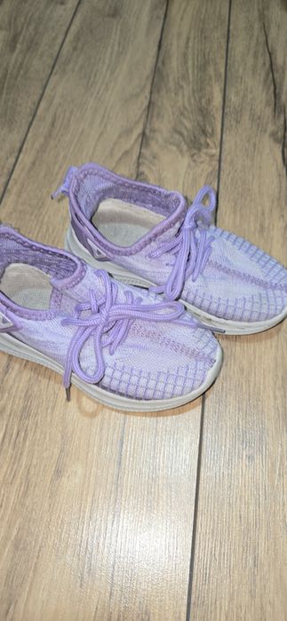 Детская обувь в хорошем состоянии