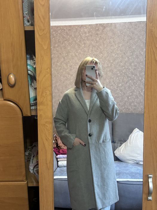 Продам верхнюю одежду