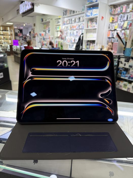 iPad Pro 13 M4 256 99% wifi