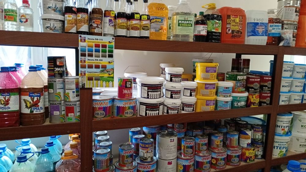 Краски эмали и кисточки