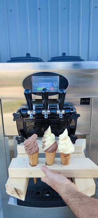 Mașină de înghețată profesională – Performanță și profit garantat