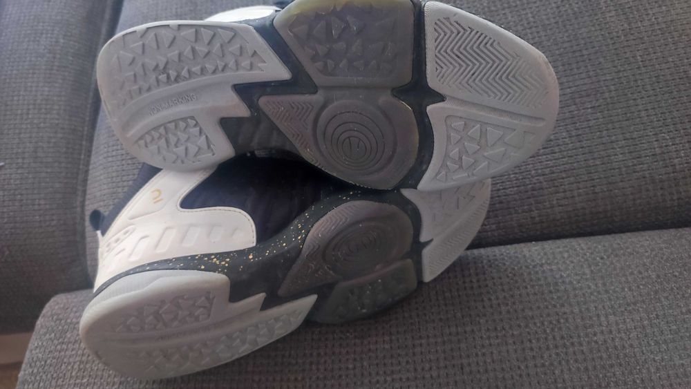 Детски обувки за баскетбол TARMAK, номер 37