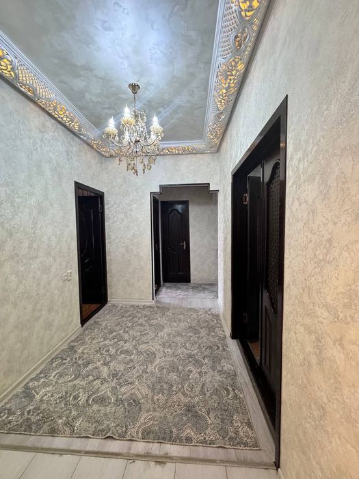 Chorsuda 4 honali uy sotiladi orientir Xotam moyka