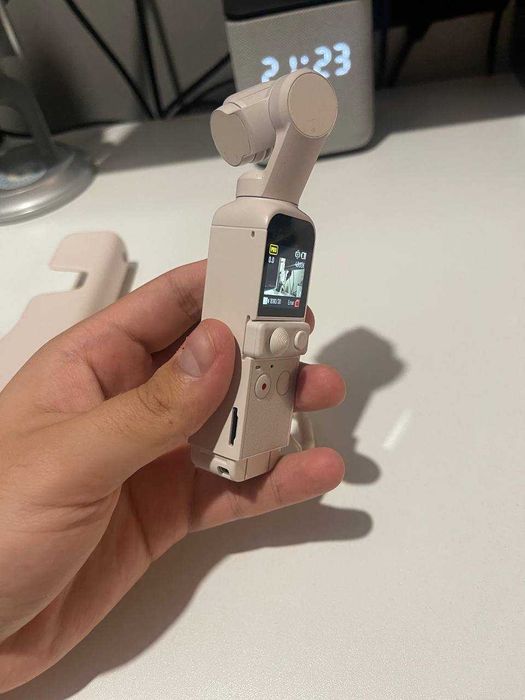 Продам белый DJI Pocket 2 Exclusive Combo (Sunset White)