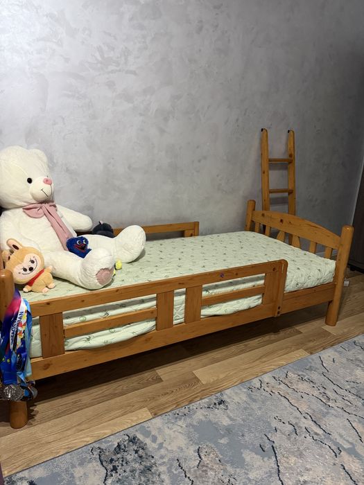 Двух этажная кровать