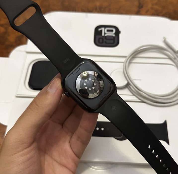 Apple Watch 10/46 100% Jet Black