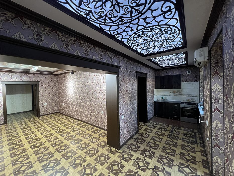 Юнусабад 19  Своя Продам или сдам 3/1/5   нежилое вдоль дороги