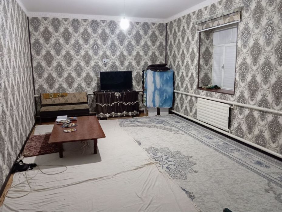 Srochna Uy hovli sotiladi pul zaril  narxini kelishamiz