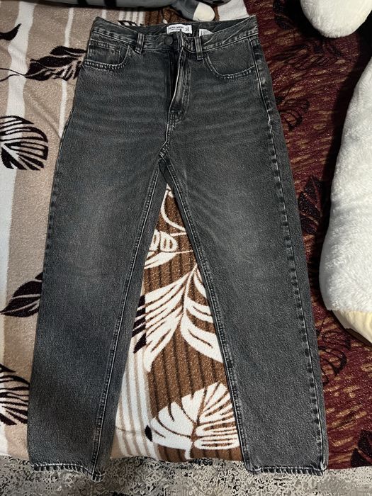 Продам джинсы pull&bear