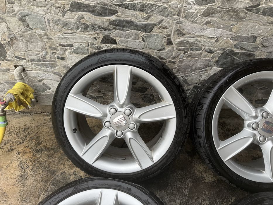 18 5х112 SEAT гуми с джанти 5p0 801 025 g