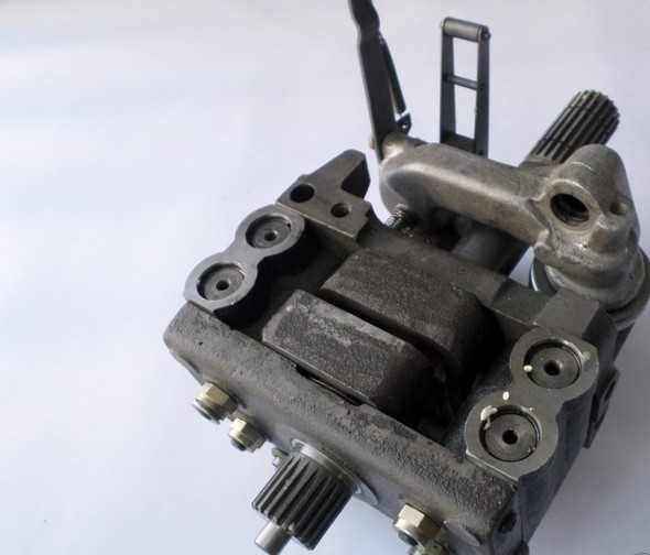 Pompa hidraulica tractor Massey Ferguson