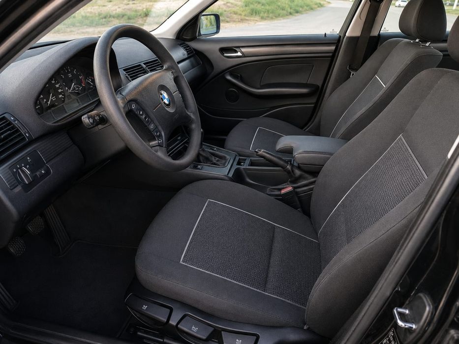 BMW 318i variante auto să transpor gratuit la domiciliu