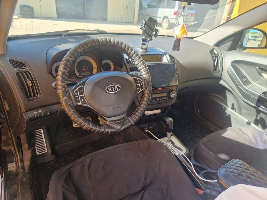 Kia ceed 2008 год