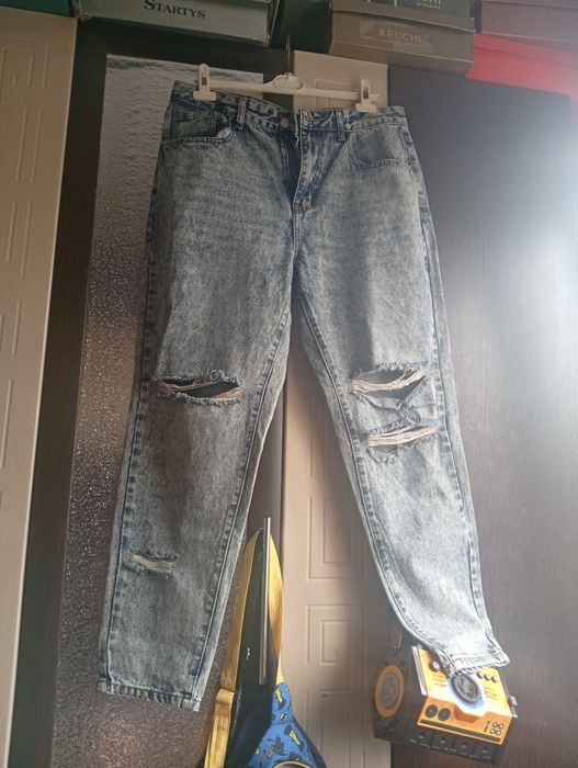 Продам джинсы новые