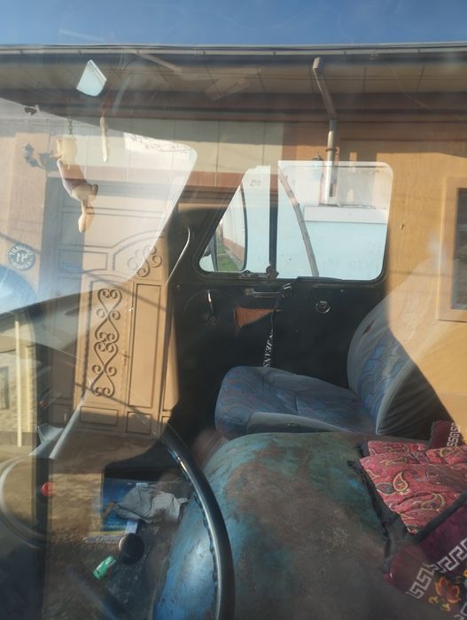 Uazik sotiladi holati yaxshi