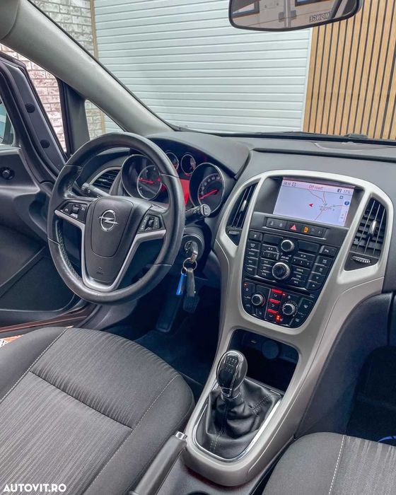 OPEL ASTRA J . 1,7 CDTI . 125 Cp . Euro 5 . Rate fixe .Garantie 12luni