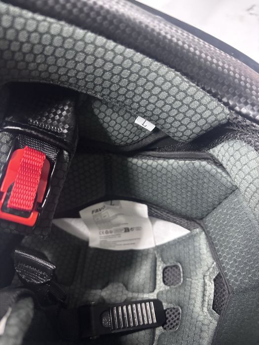 Каска за мотор FAVOTO