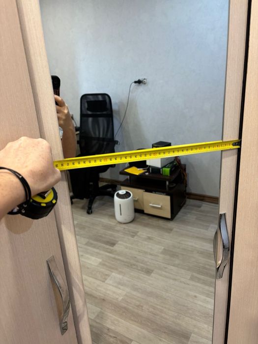 Продам угловой шкаф