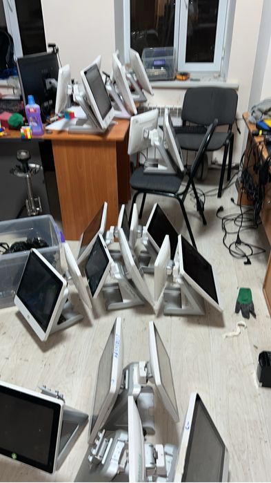 Сенсорный кассовый терминал