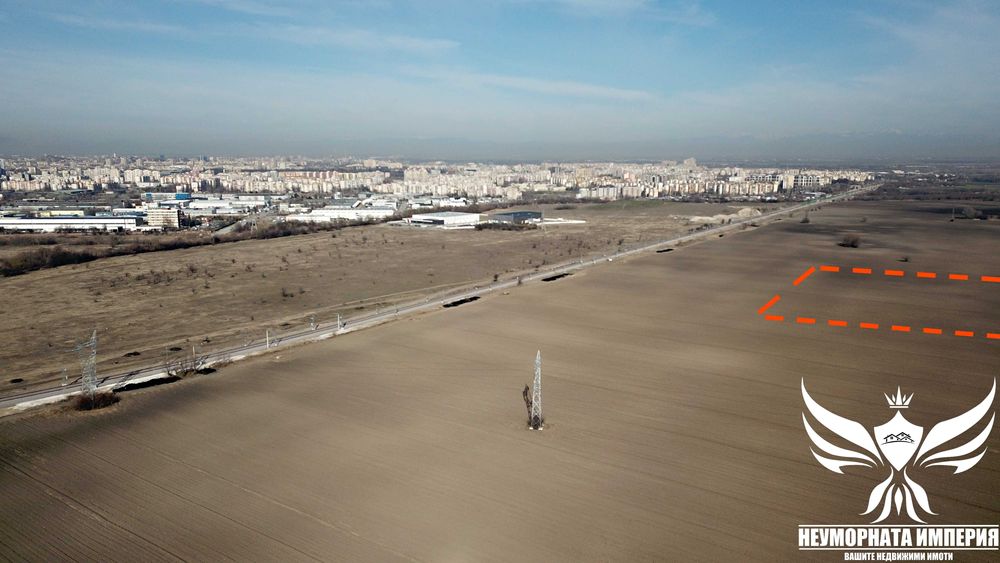 Продавам земя 8000кв.м. в гр.Пловдив местност Лаута