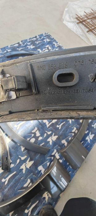 Комплект оригинални вежди за Ауди Q7 4М.