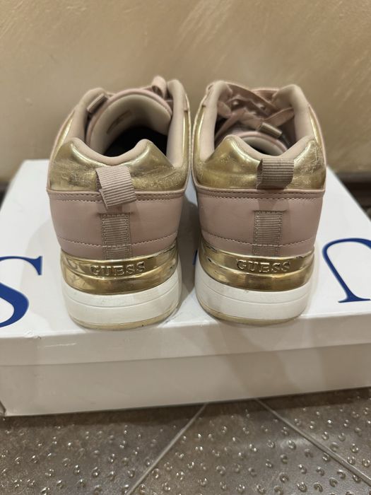 Сникърси Guess 39н.